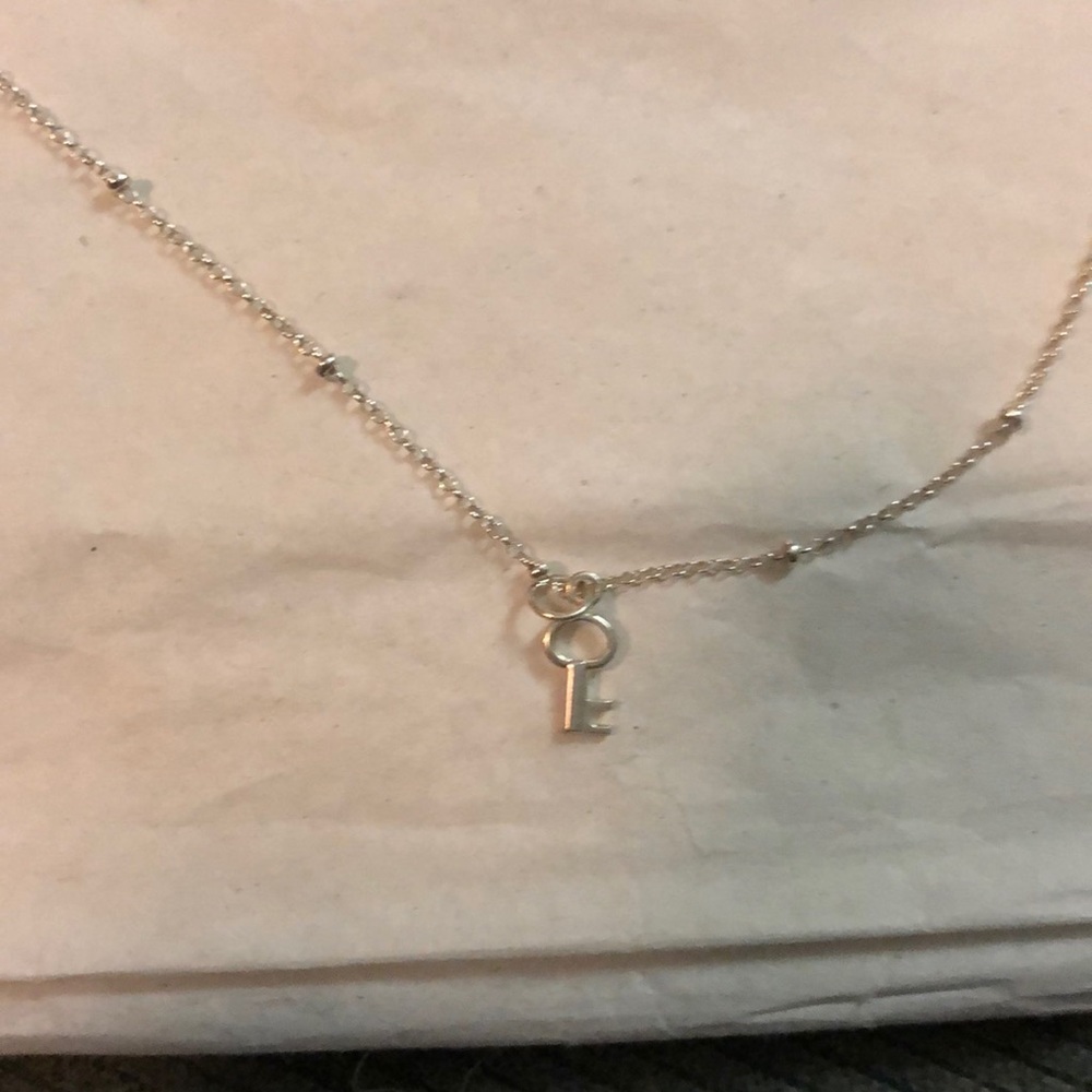 Dainty key necklace